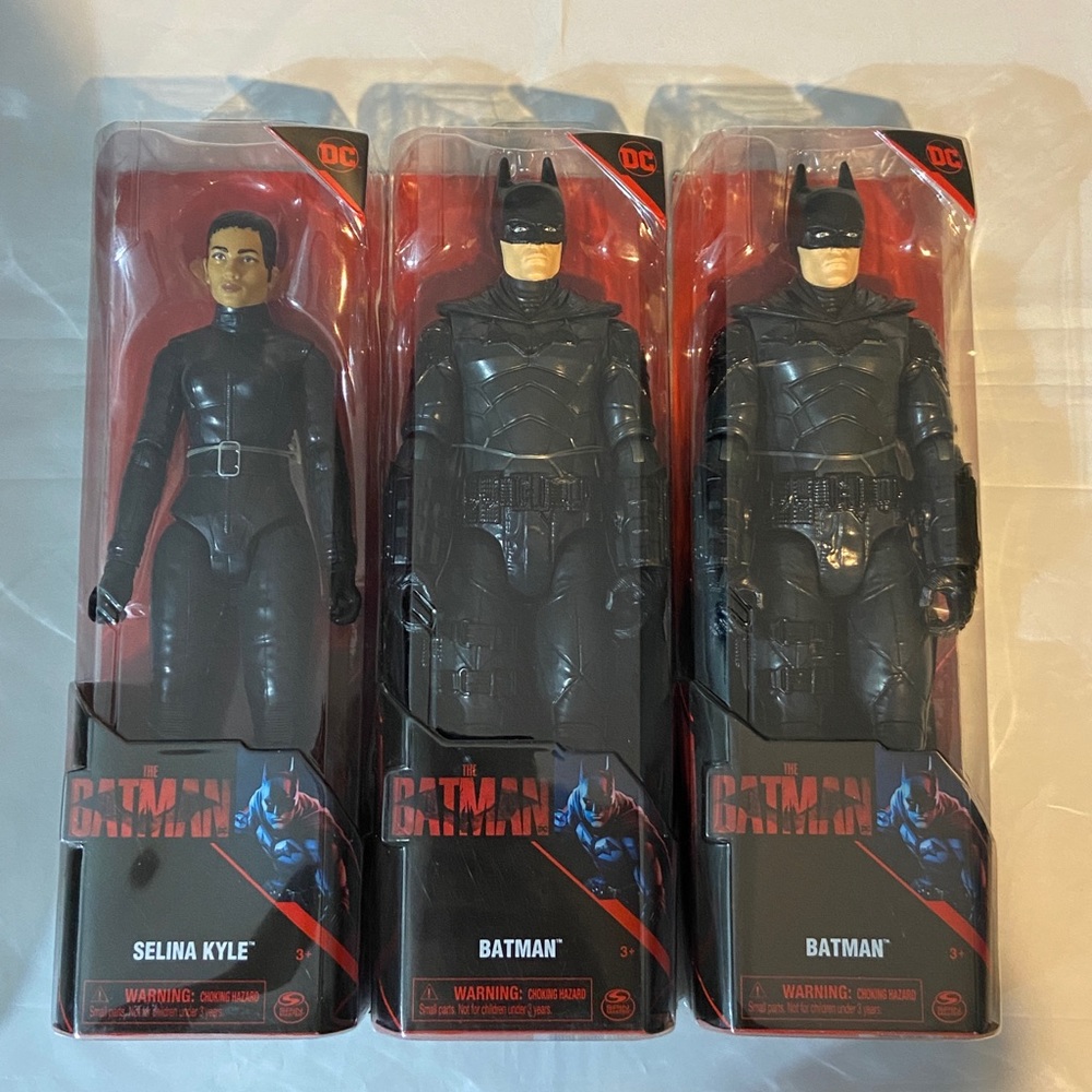 The Batman (2022) 2 Batman + Selina Kyle 12” Action Figures - Picture 3 of 6